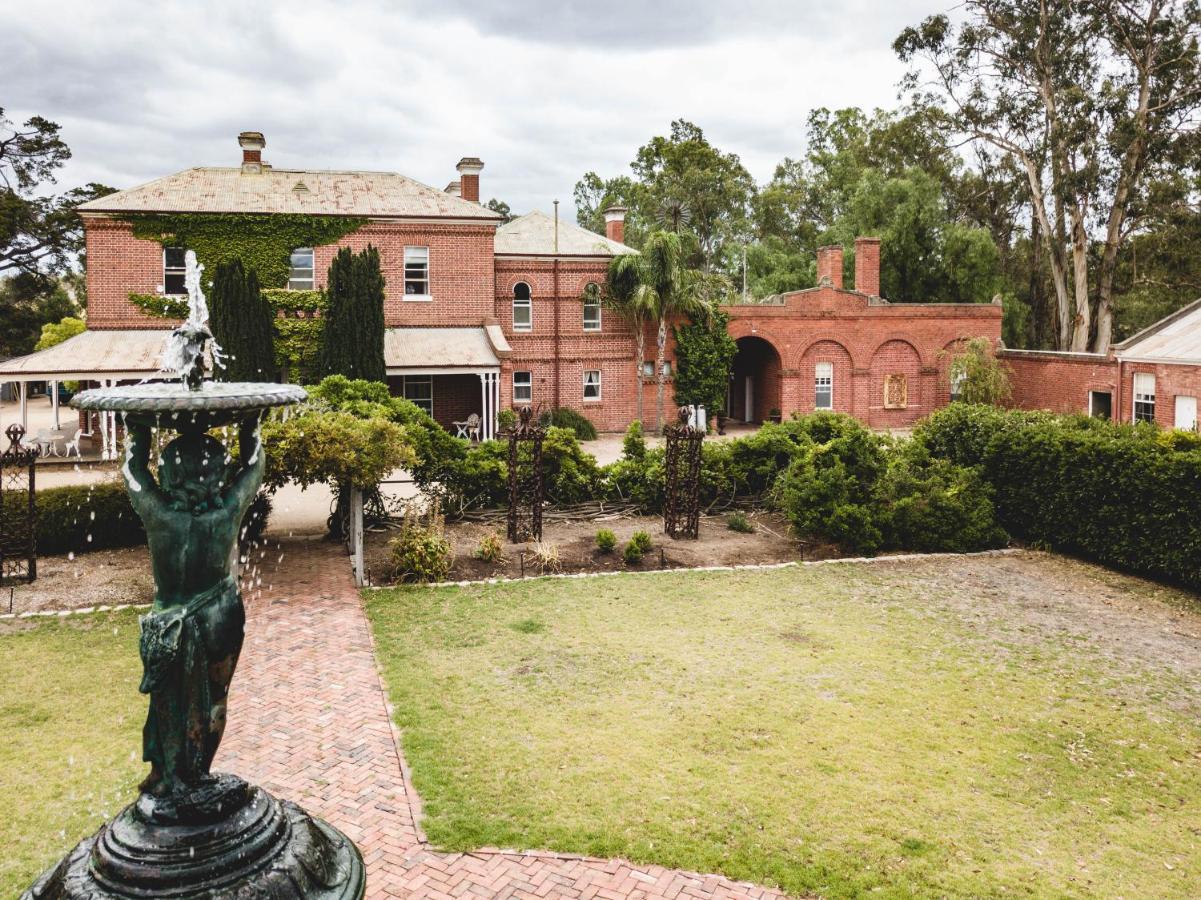 Ravenswood Homestead Exterior photo